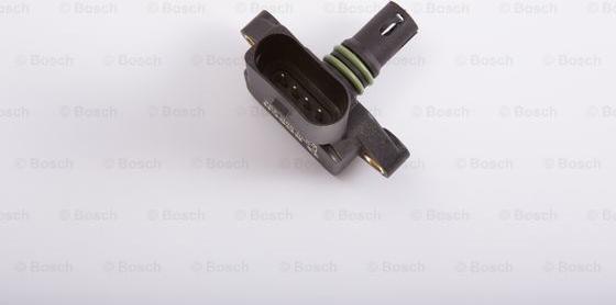 BOSCH F 000 99P 402 - Capteur, pression du tuyau d'admission cwaw.fr