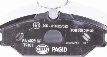 HELLA PAGID 8DB 355 019-391 - Kit de plaquettes de frein, frein à disque cwaw.fr