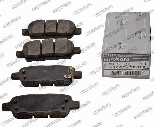 NISSAN 44060EG00K - Kit de plaquettes de frein, frein à disque cwaw.fr