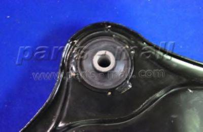 Parts-Mall CA-D019 - Bras de liaison, suspension de roue cwaw.fr