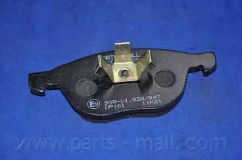 Parts-Mall PKH-E06 - Kit de plaquettes de frein, frein à disque cwaw.fr