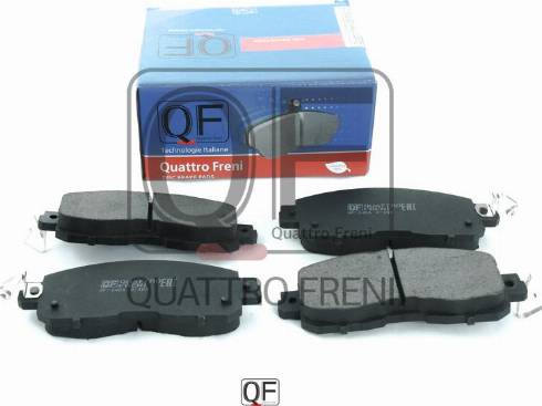 Quattro Freni QF85602 - Kit de plaquettes de frein, frein à disque cwaw.fr