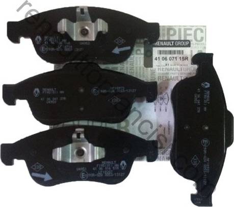 RENAULT 410607115R - Kit de plaquettes de frein, frein à disque cwaw.fr