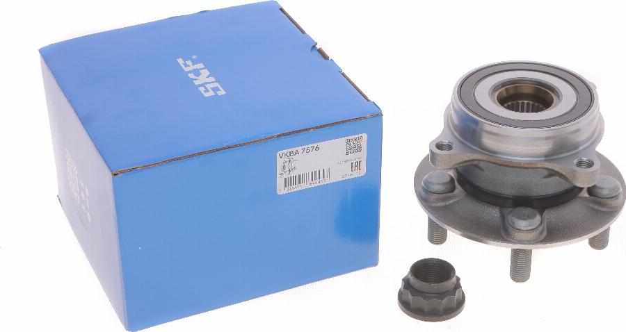 SKF VKBA 7576 - Kit de roulements de roue cwaw.fr