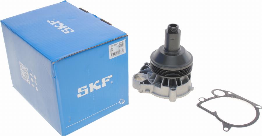 SKF VKPC 88637 - Pompe à eau cwaw.fr