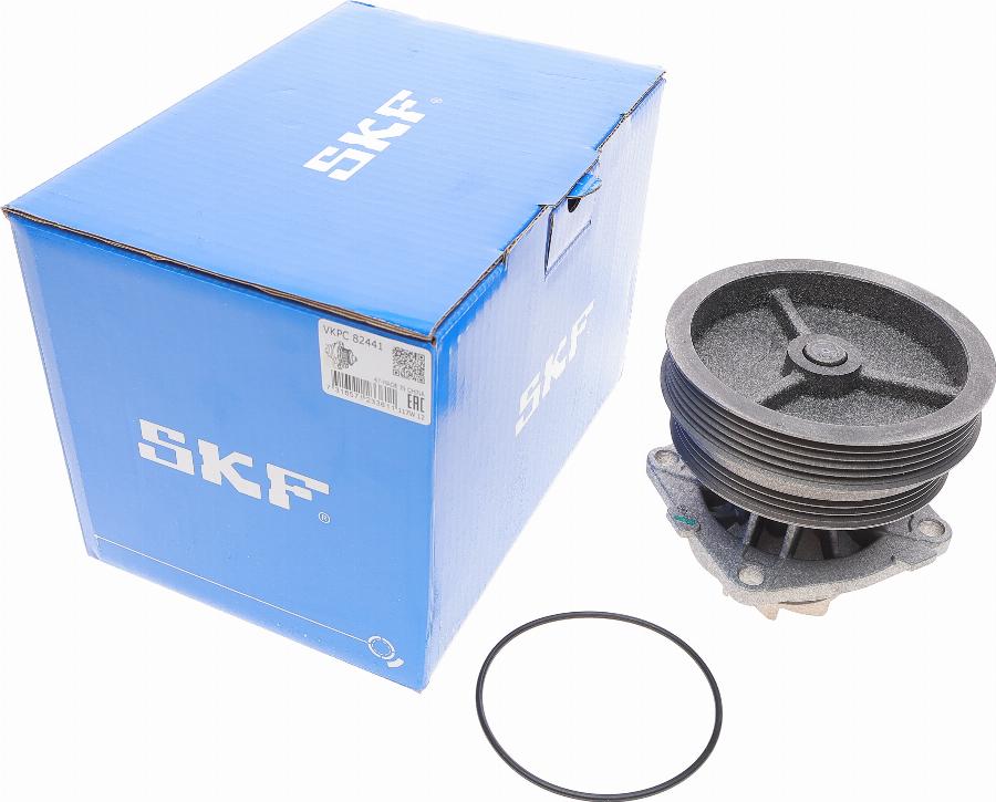 SKF VKPC 82441 - Pompe à eau cwaw.fr