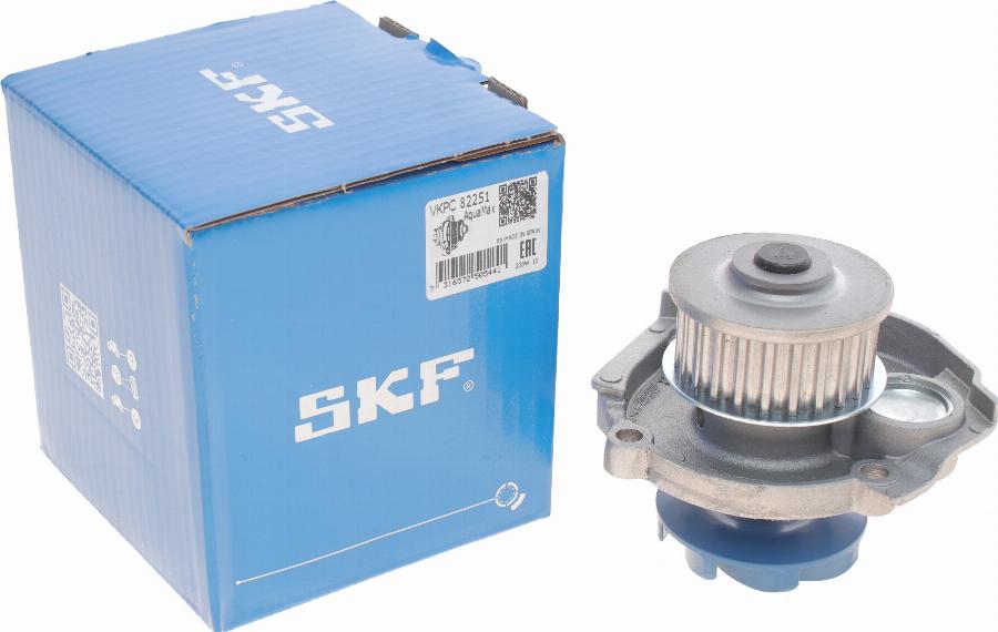 SKF VKPC 82251 - Pompe à eau cwaw.fr