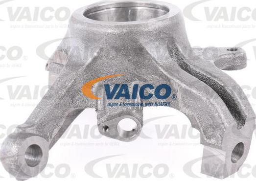 VAICO V46-0967 - Fusée d'essieu, suspension de roue cwaw.fr