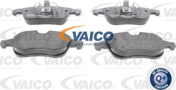 VAICO V46-0137 - Kit de plaquettes de frein, frein à disque cwaw.fr