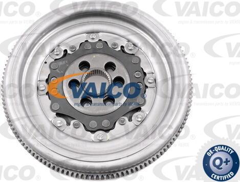 VAICO V10-6716 - Volant moteur cwaw.fr