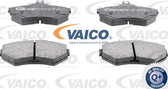 VAICO V10-8136 - Kit de plaquettes de frein, frein à disque cwaw.fr