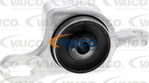 VAICO V30-3220 - Support, silentbloc du bras transversal cwaw.fr