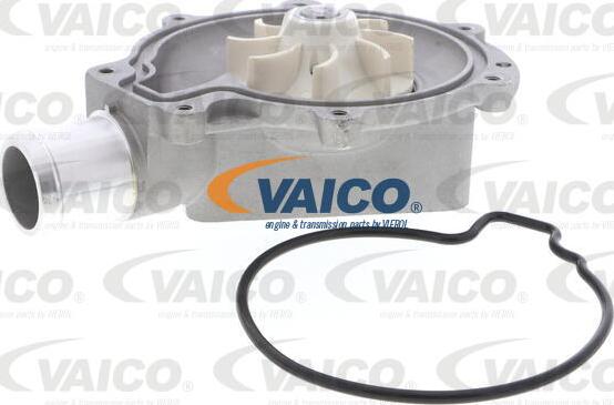 VAICO V24-50021 - Pompe à eau cwaw.fr