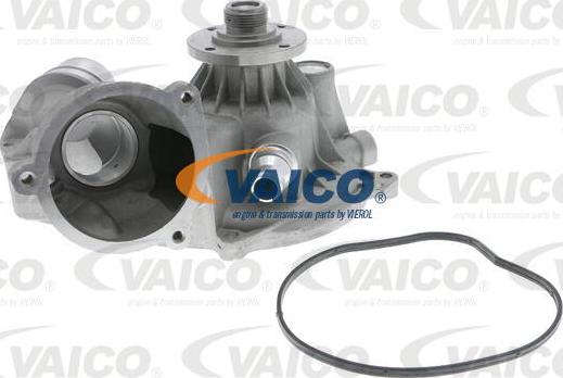 VAICO V20-50046 - Pompe à eau cwaw.fr