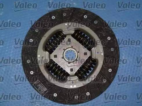 Valeo 835049 - Kit d'embrayage cwaw.fr