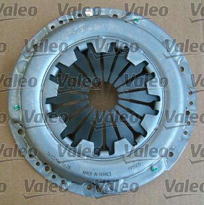 Valeo 826696 - Kit d'embrayage cwaw.fr