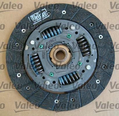 Valeo 826696 - Kit d'embrayage cwaw.fr