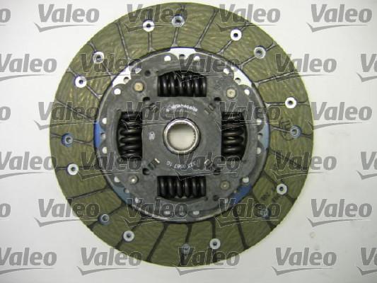 Valeo 826681 - Kit d'embrayage cwaw.fr