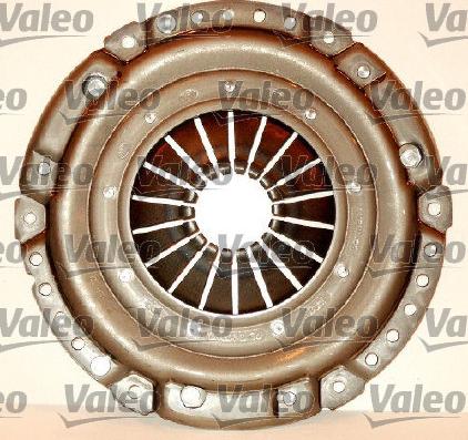 Valeo 826284 - Kit d'embrayage cwaw.fr