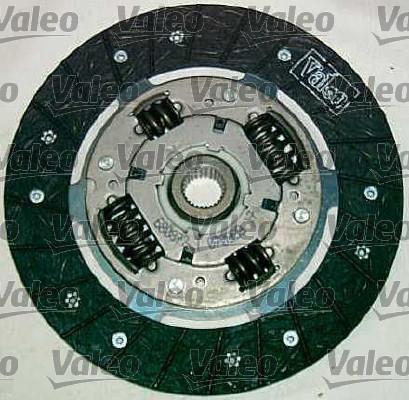 Valeo 821799 - Kit d'embrayage cwaw.fr