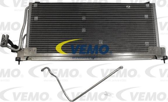 Vemo V40-62-0002 - Condensateur, climatisation cwaw.fr