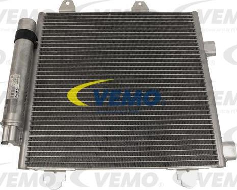 Vemo V42-62-0004 - Condensateur, climatisation cwaw.fr