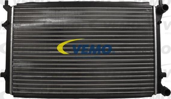 Vemo V15-60-5049 - Radiateur, refroidissement du moteur cwaw.fr