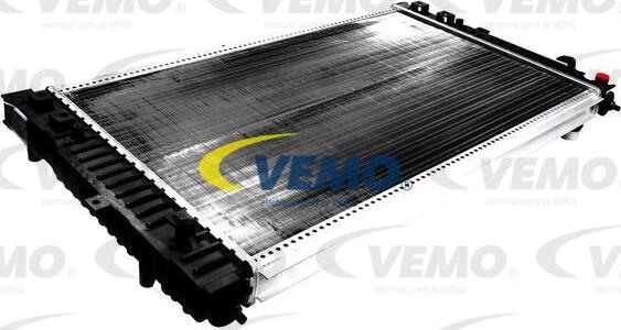 Vemo V15-60-5041 - Radiateur, refroidissement du moteur cwaw.fr