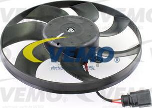 Vemo V15-01-1883 - Ventilateur, refroidissement du moteur cwaw.fr