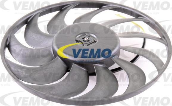 Vemo V15-01-1874 - Ventilateur, refroidissement du moteur cwaw.fr