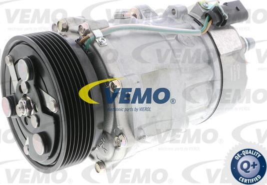 Vemo V15-15-0002 - Compresseur, climatisation cwaw.fr