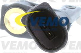 Vemo V10-72-1051 - Capteur, vitesse de roue cwaw.fr