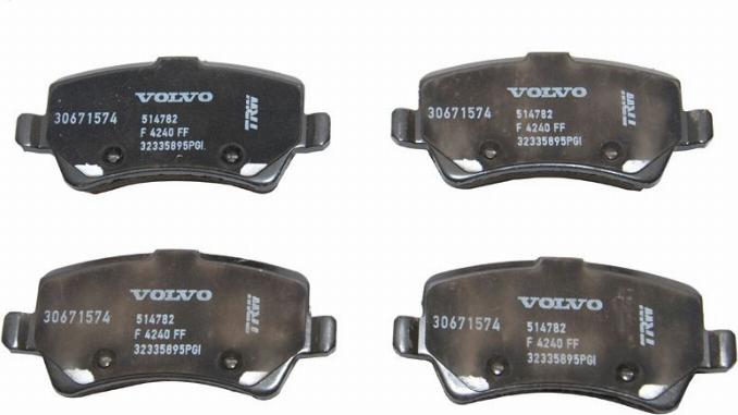 Volvo 30671574 - Kit de plaquettes de frein, frein à disque cwaw.fr